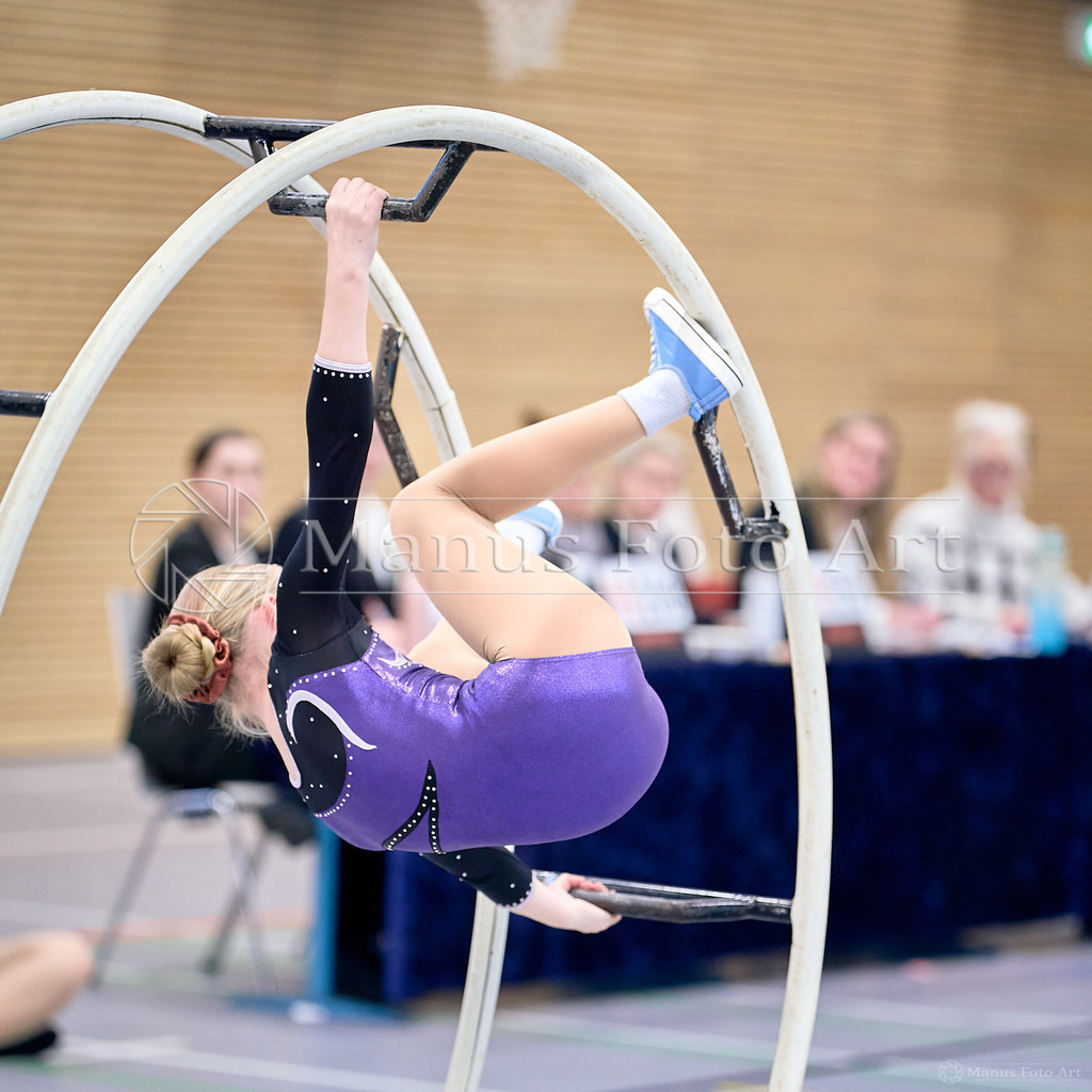 A-DSC03599 | Professionelle Sportfotografie in Hamburg, Schleswig-Holstein und Niedersachsen – spezialisiert auf Rhönrad, Geräteturnen, Leistungsturnen und rhythmische Sportgymnastik. Bundesweite Begleitung von Rhönrad-Events. Jetzt Sport-Fotos - Realisiert mit Pictrs.com