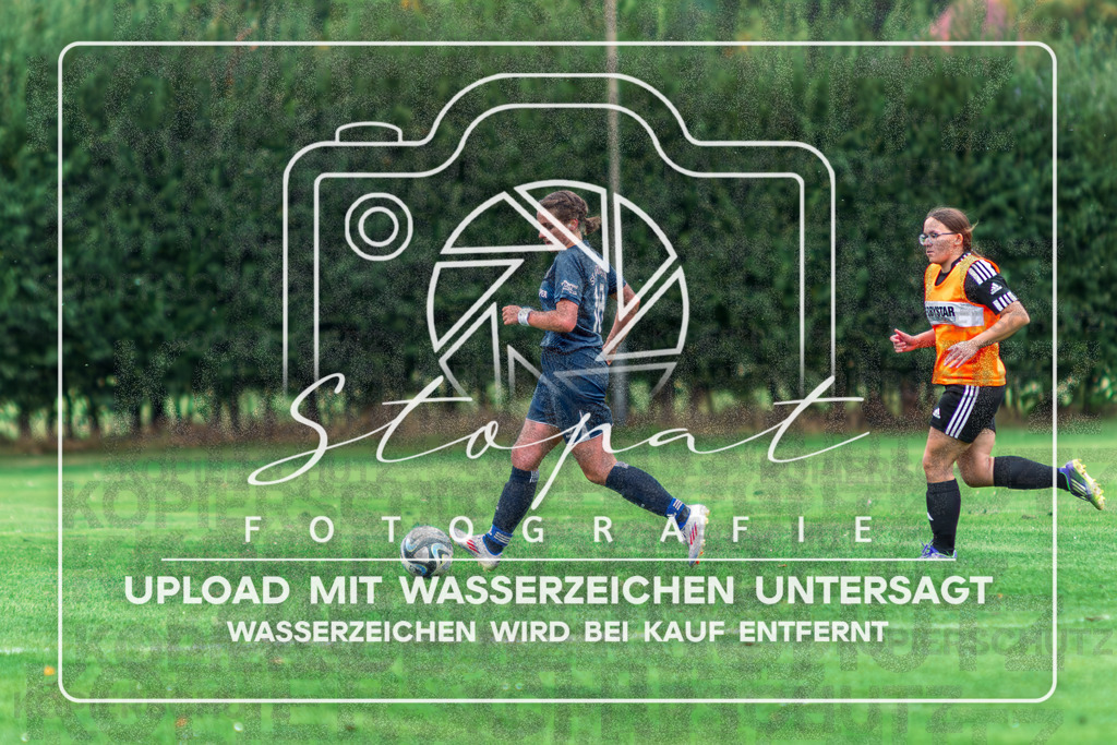 SFBSGF-1005 | Rike Hartig (SF Bispingen #18) beim Damen Kreisliga HK/CE Spiel zwischen Sportfreunde Bispingen und SG Fulde im Sportplatz Steinbeck/Luhe, Bispingen (Simon Paul Stopat) - Realisiert mit Pictrs.com