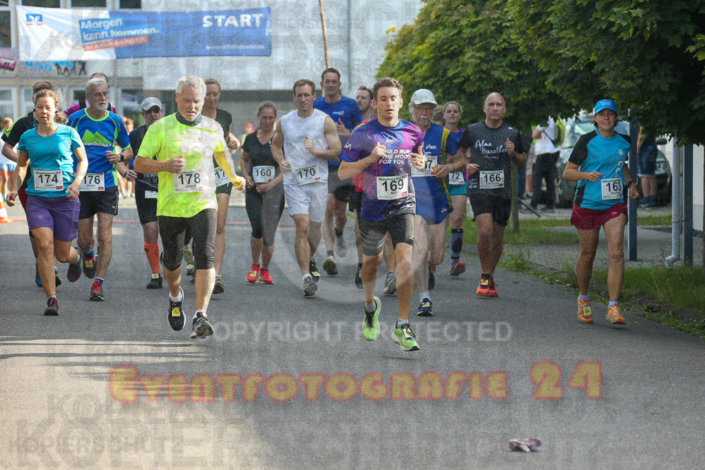 230804_1807_EX1_3701 | Sportfotografie im Rhein-Sieg Kreis, Köln, Bonn, NRW, Rheinland Pfalz, Hessen, etc. Unser Tätigkeitsfeld umfasst den Laufsport vom Volkslauf über den Marathon, Duathlon, Triathon bis zum Ultralauf wie Kölnpfad Ultra oder Schindertrail.