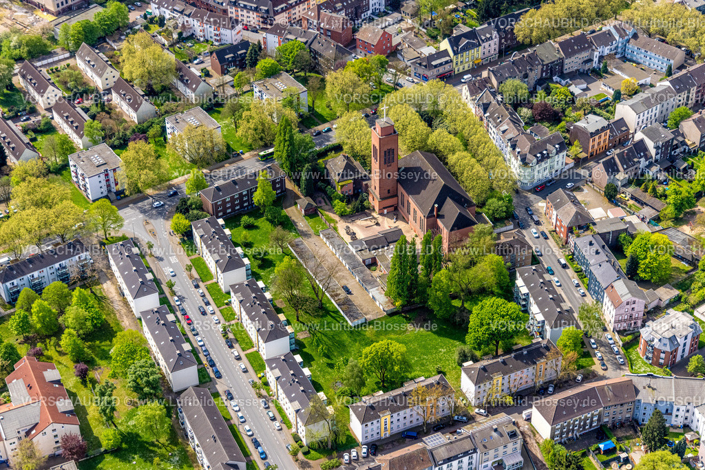 Oberhausen240401162 | Luftbild, St. Michael Kirche, katholischer Kindergarten Kita St.Michael, Wohngebiet Pothmannsweg, Brücktonviertel, Oberhausen, Ruhrgebiet, Nordrhein-Westfalen, Deutschland