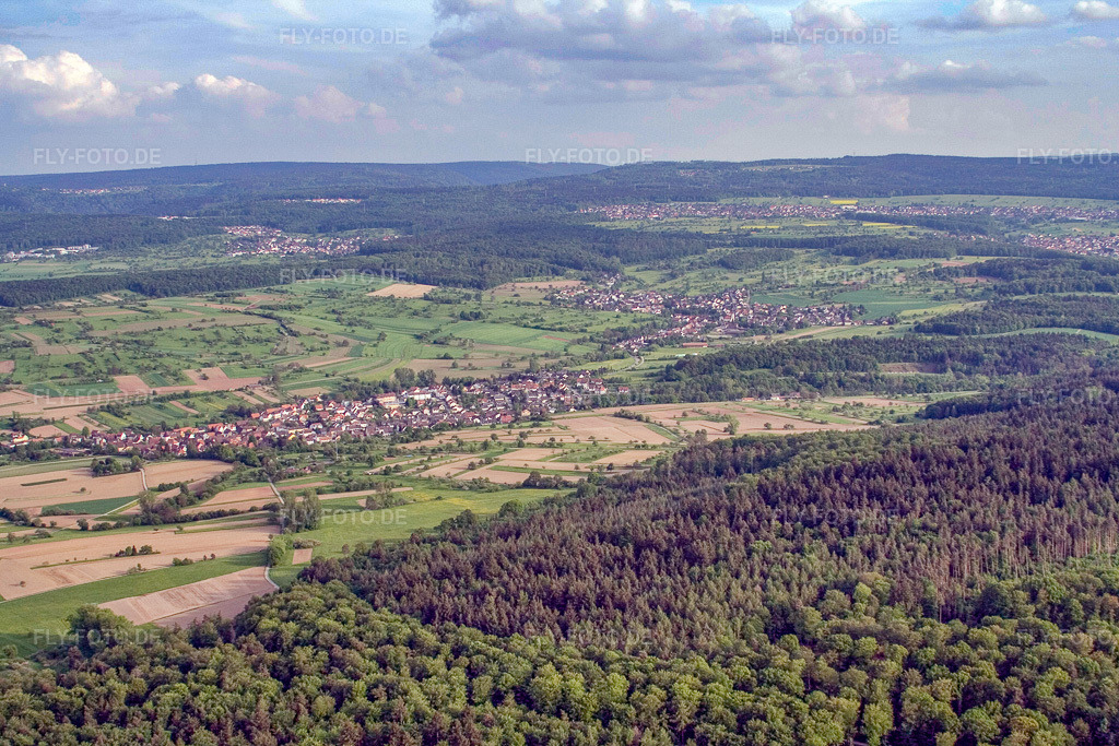 Luftbild: Ortsansicht von Norden im Ortsteil Weiler in Keltern im Bundesland Baden-Württemberg in Deutschland. Foto: IMG_2017.jpg vom 14.05.2006 durch Werner Riehm/FLY-FOTO.de