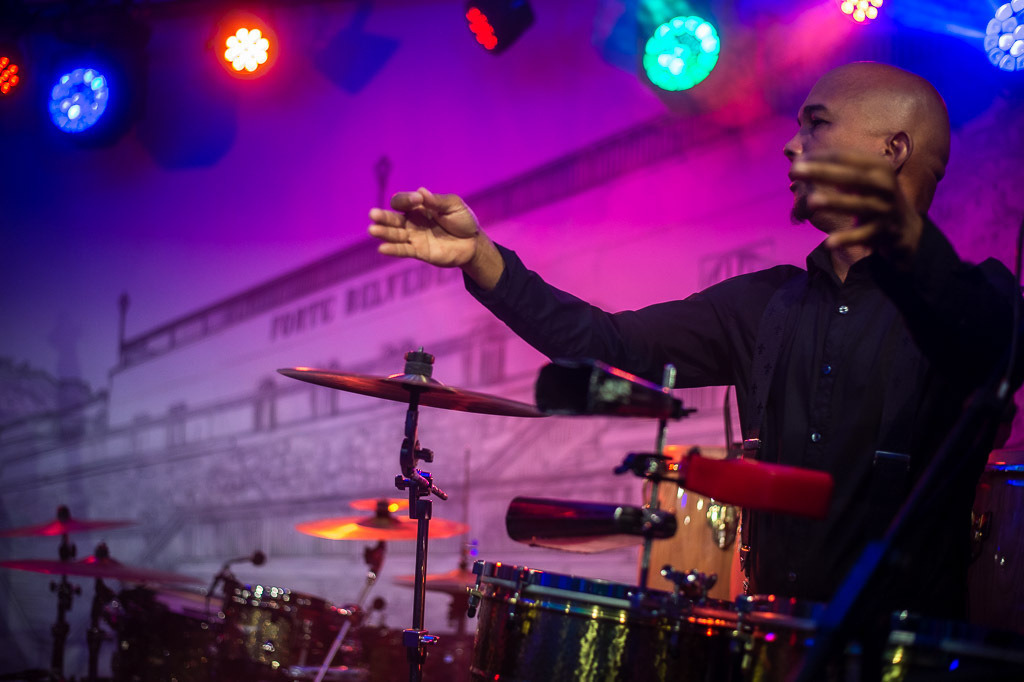 Tango meets Cuba | Tango meets Cuba mit den Klazz Brothers & Cuba Percussion im Forte Belvedere Leisnig zum Festival Hallo Leisnig 2022. - Realisiert mit Pictrs.com