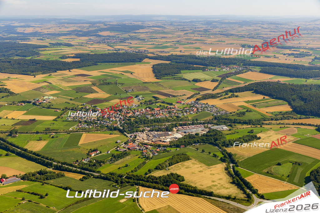 Schrägluftbild  Bonenburg  Warburg - Das Luftbild wurde 2025 vom UL-Flugzeug heraus erstellt (ohne Drohne- keine Drohnenaufnahme ) - Hochauflösende Luftaufnahme -Nicht vergleichbar mit Google Maps oder Satelittenbilder- Die Geschenkidee !Mit Lizenz und Bildrechte bestellbar