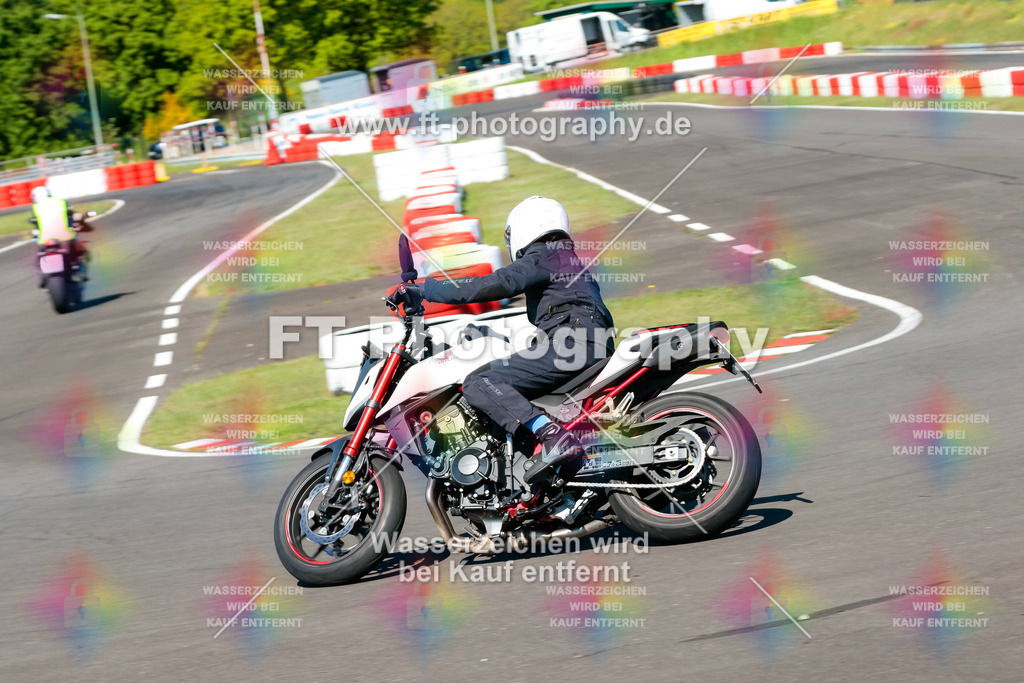 Moto-TeamOBK-21733 | Hier findet Ihr Bilder von Touristenfahrten auf der Nürburgring Nordschleife oder von anderen Veranstaltungen die ich besucht habe. Viel Spass beim Durch Schauen 