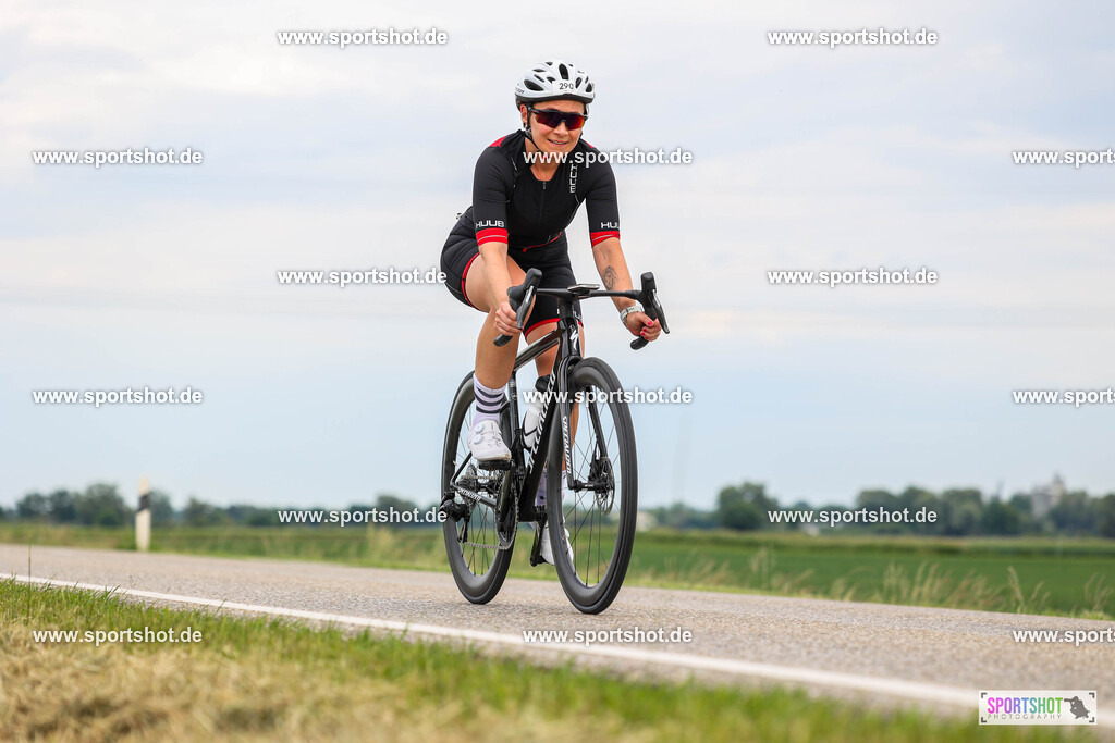 BR8A6900 | Stadttriathlon Erding 2025. #yourpictrs #sportshot_your_pictrs @Sportshotphotography #stadttriathlonerding Copyright: www.sportshot.de