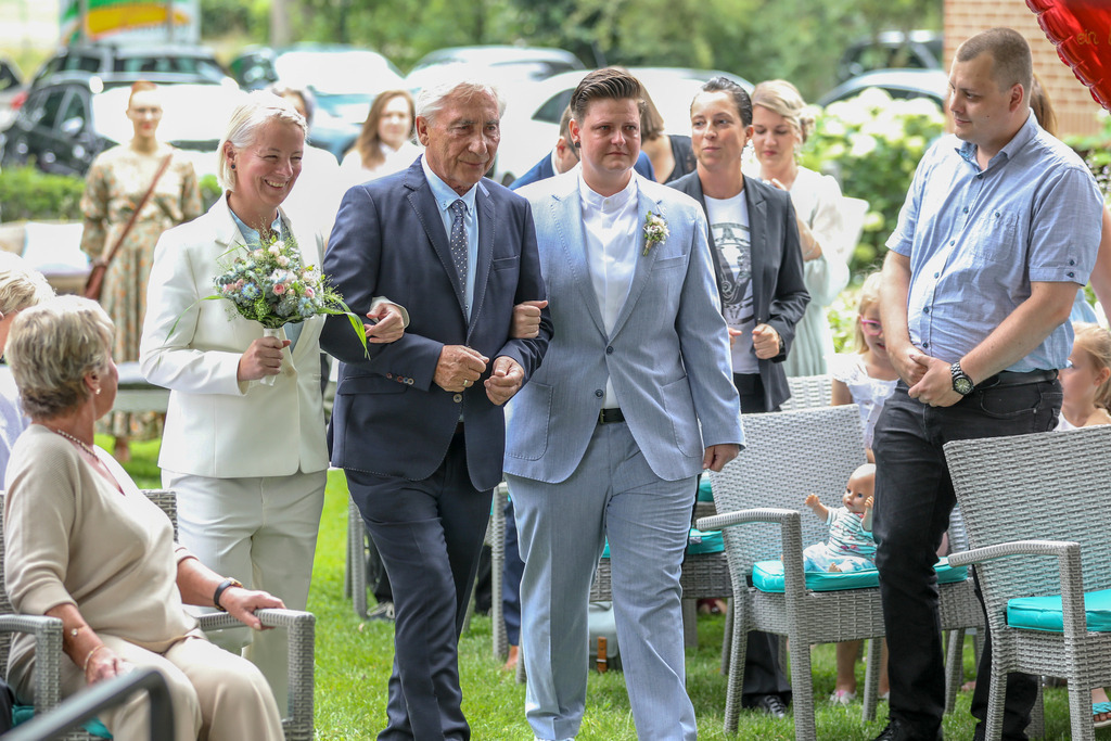 top-top.de Hochzeiten032 | Foto, Video, Fotografie, Videografie, Fotobox, DJ, Discjockey, Musik, Musikbox, Veranstaltung, Photobooth, Amazon, Ebay, Buchtipp, Bestseller, Autor, Verlag, Buch, Wesel, Hamminkeln, NRW, Dinslaken, Rees, Drohne, Hochzeit, Party, Fotobox, Wesel, Fotograf