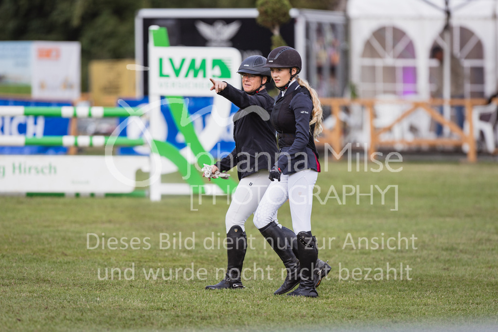 230713_LC_StilA-900 | Deine schönsten Turniermomente als professionelle Fotos! Entdecke hochwertige Pferdesport-Fotografie im Online-Shop. Jetzt Fotos finden & bestellen!