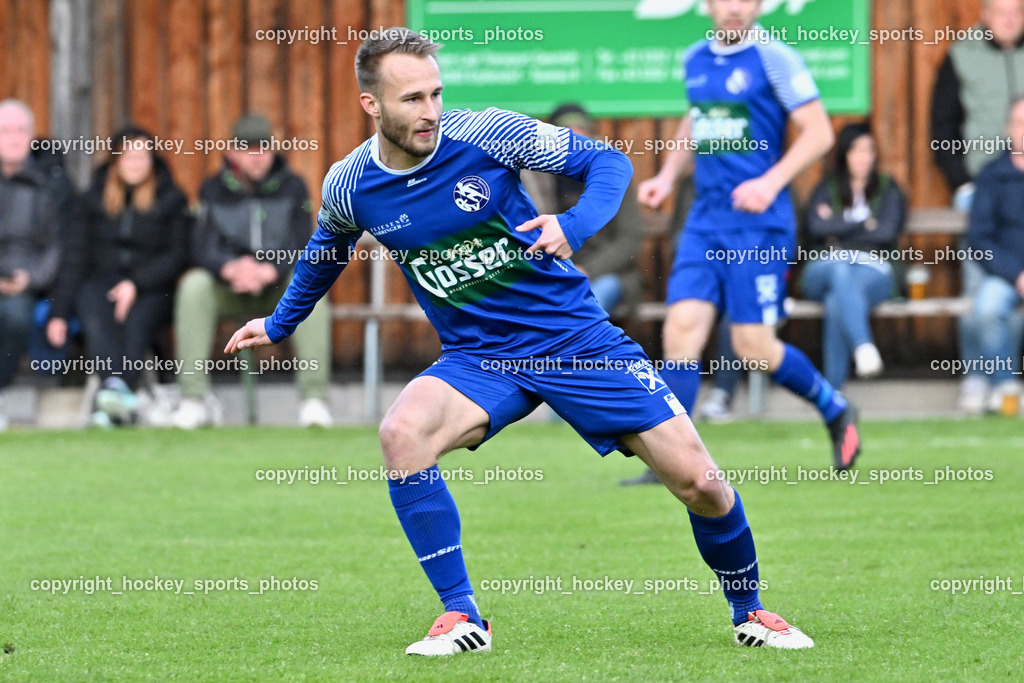 Dellach Gail vs. Rapid Lienz | #7 Benedikt Kaltenhofer Dellach Gail, Dellach Gail vs. Rapid Lienz, Dellach Gail vs. Rapid Lienz am 26.04.2024 in Dellach (Sportplatz Dellach Gail), Austria, (Photo by Bernd Stefan)