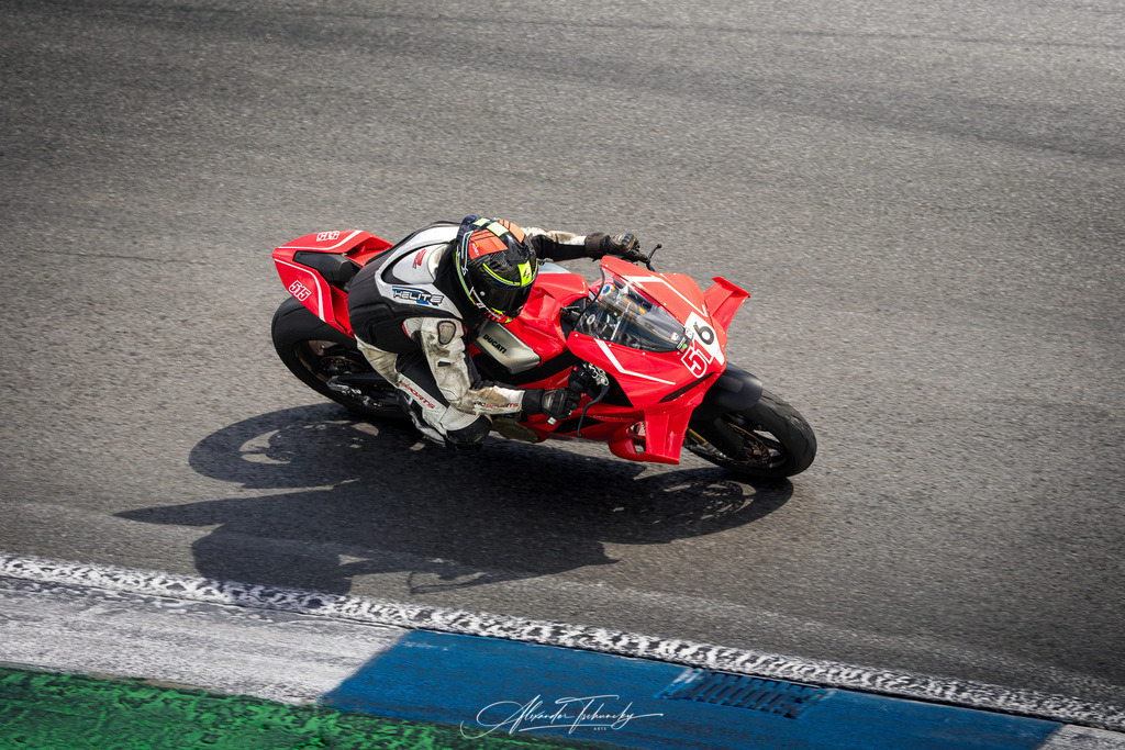 Ducati Trackday Hockenheimring 2026 | Entdecken Sie die faszinierende Welt von Alexander Tschuncky Arts: Kreative Fotografie, atemberaubende Automobilkunst und hochwertiger Bilderdruck. Lassen Sie sich inspirieren! - Realisiert mit Pictrs.com