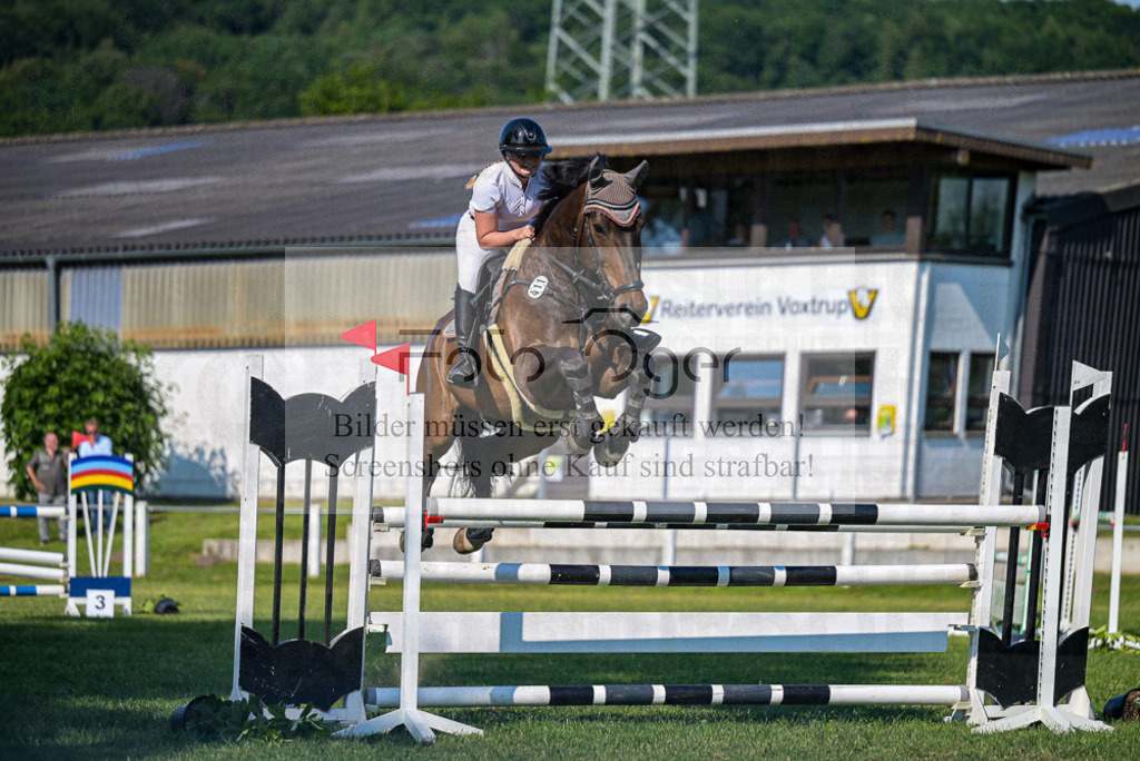 Reitturnier Voxtrup | Entdecke hochwertige Reitturnierfotos von Foto Oger. Professionell, emotional und authentisch – jetzt Lieblingsmomente im Shop bestellen. - Realisiert mit Pictrs.com