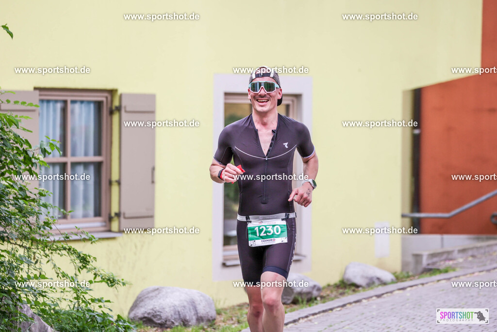 KSZ_4106 | Stadttriathlon Erding 2025. #yourpictrs #sportshot_your_pictrs @Sportshotphotography #stadttriathlonerding Copyright: www.sportshot.de