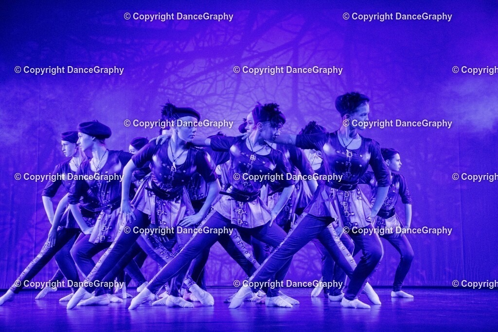 GPHY2714 | DanceGraphy - Realisiert mit Pictrs.com