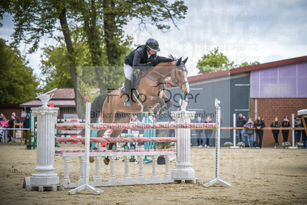 DOS_1046 | Entdecke hochwertige Reitturnierfotos von Foto Oger. Professionell, emotional und authentisch – jetzt Lieblingsmomente im Shop bestellen.Deutschlandweite Turnierfotografie. - Realisiert mit Pictrs.com