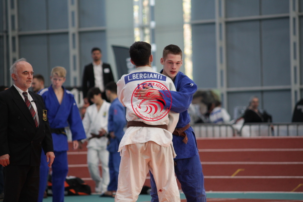 IMG_4711 | Fotos vom Adler Cup - Pictures from Adler Cup

Hier findet Ihr alle Eindrücke und großen Momente der Adler Cup Wochenenden. Here you will find all impressions and great moments of the Adler Cup weekends. - Realisiert mit Pictrs.com