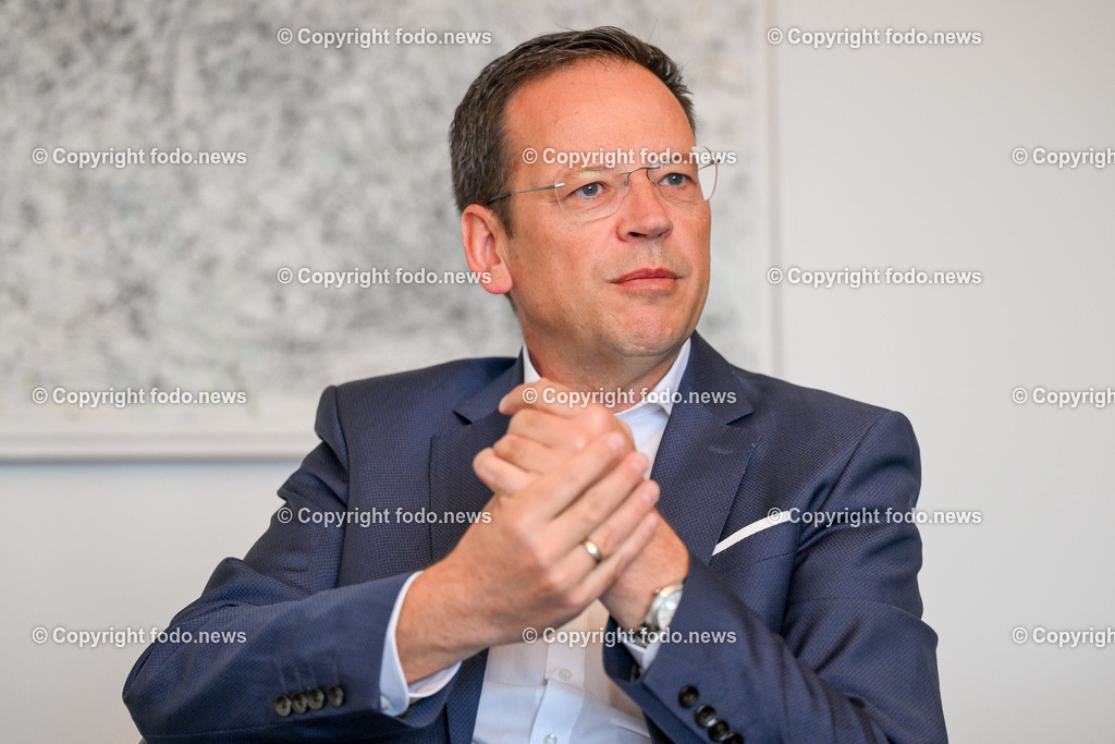 Klaus Kumpfmueller (Vorstandsvorsitzender der Hypo Oberoesterreich)_ 16.04.2024-31 | 16.04.2024, Linz, AUT, Hypo Oberoesterreich, Linz, im Bild Klaus Kumpfmueller (Vorstandsvorsitzender der Hypo Oberoesterreich)