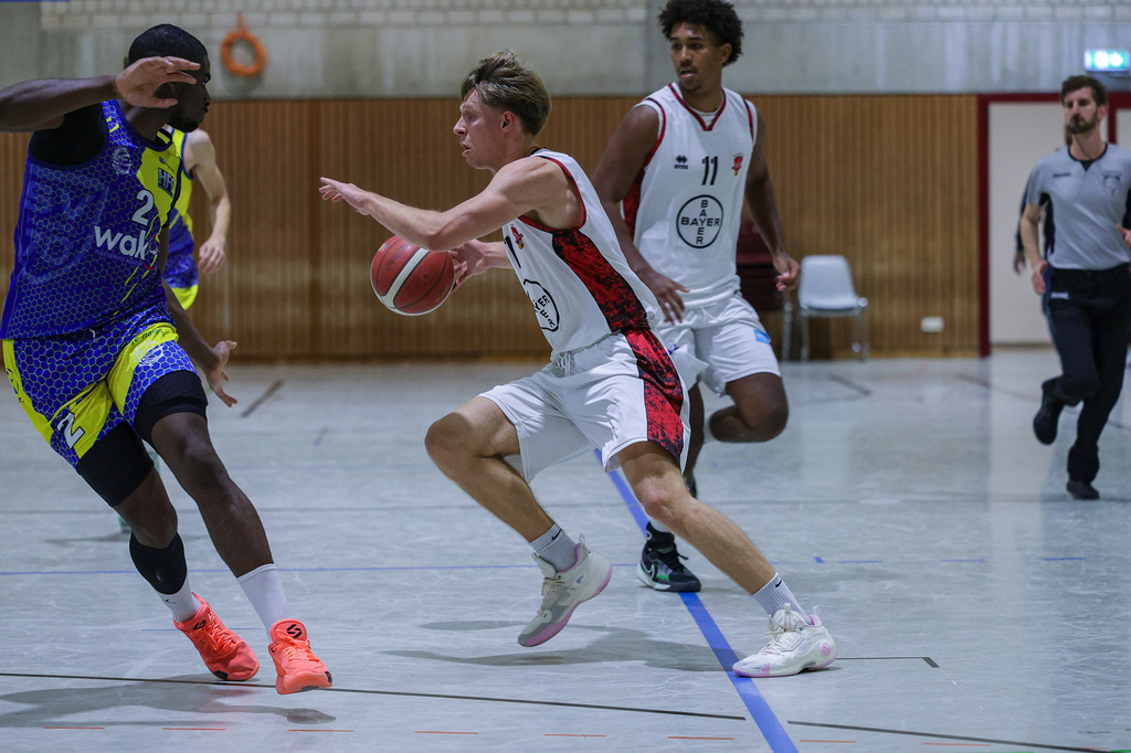 Regio BAYER GIANTS vs SV Haspe 70-45 | Fotos von Basketballspielen aus dem Raum NRW fotografiert von Gero Mueller-Laschet und Daniel Schaefer - Realisiert mit Pictrs.com