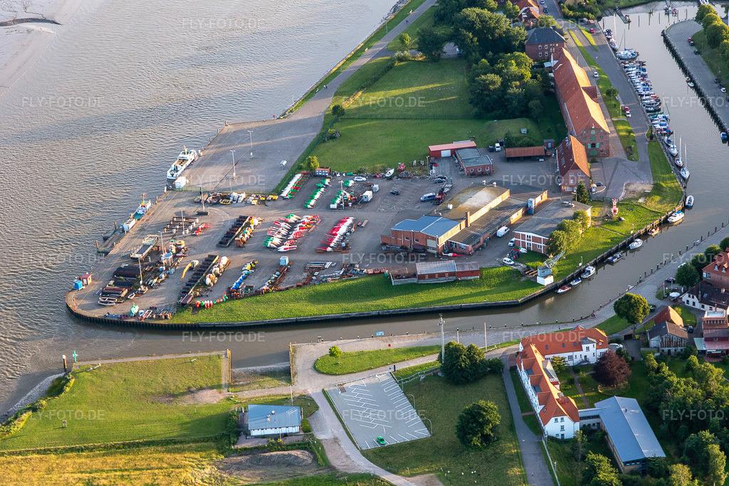 Luftbild: Hafen Tönning in Tönning im Bundesland Schleswig-Holstein in Deutschland. Foto: IMG_007858.jpg vom 08.07.2020 durch Werner Riehm/FLY-FOTO.de