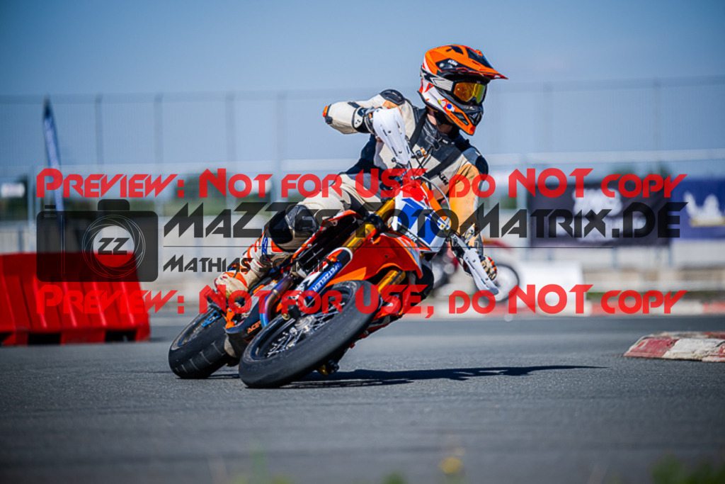 MaZZes_FotoMatrix_220903_0900 | S3