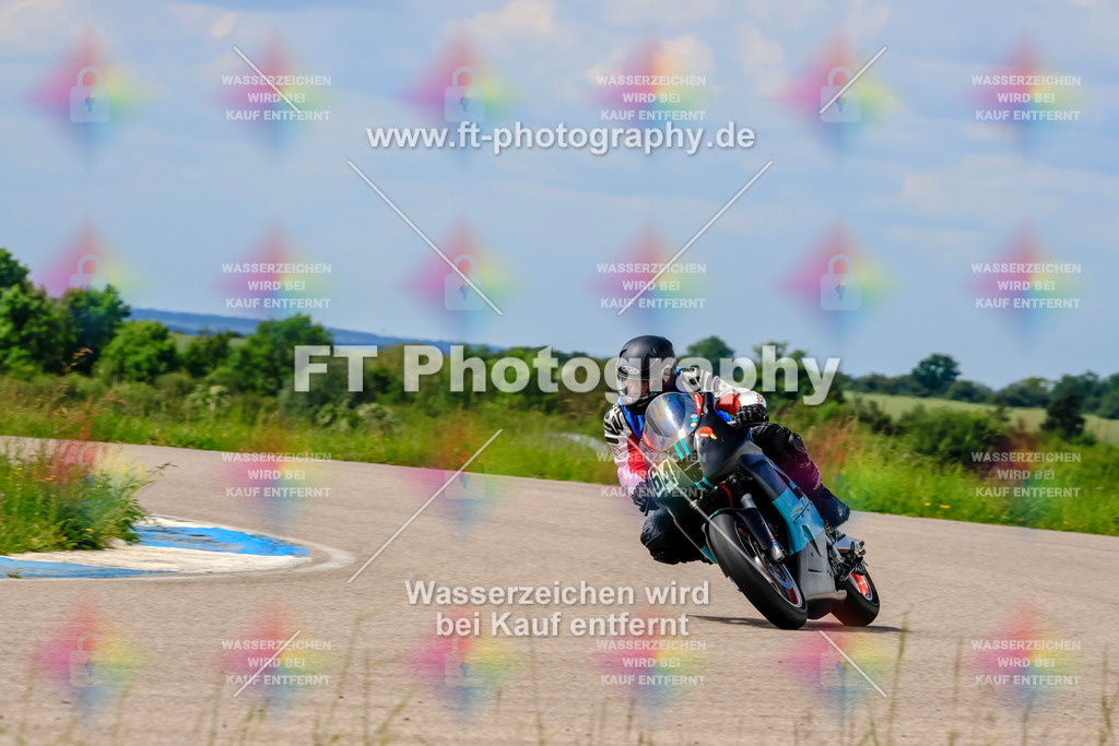 MotoTeam-0750 | Hier findet Ihr Bilder von Touristenfahrten auf der Nürburgring Nordschleife oder von anderen Veranstaltungen die ich besucht habe. Viel Spass beim Durch Schauen 