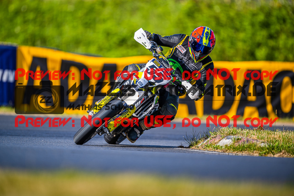 MaZZes_FotoMatrix_220528_4352 | Fotograf Mathias Schmid
Sportfotograf,
Eventfotograf,
Hochzeitsfotograf,
Portraitfotograf