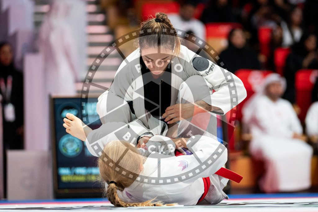 20231109PBB6376 | Fighters compete during the AJP World Professional Championship in the Mubadala Arena in Abu Dhabi, Arab United Emirates, on November 9, 2023.