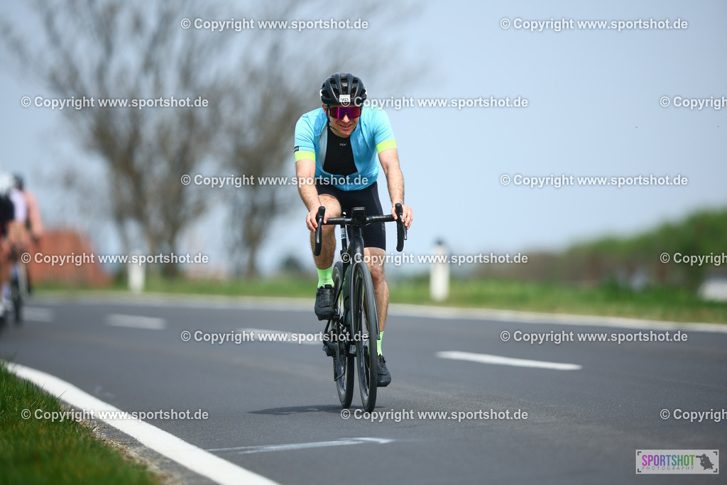 818_TRA56082 | Neusiedlersee Radmarathon 2026@sportshot_your_pictrs #yourpictures#roadtowm2029 #nrm #neusiedlerseeradmarathon #neusiedlersee #neusiedlerseetourismus #burgenland #mörbisch #nrm26 #burgenlandtourismus #voglundco #poweredbyburgenlandtourismus #radsport #rad #marathon #ucigranfondo #visitburgenland #ucigranfondoworldseries