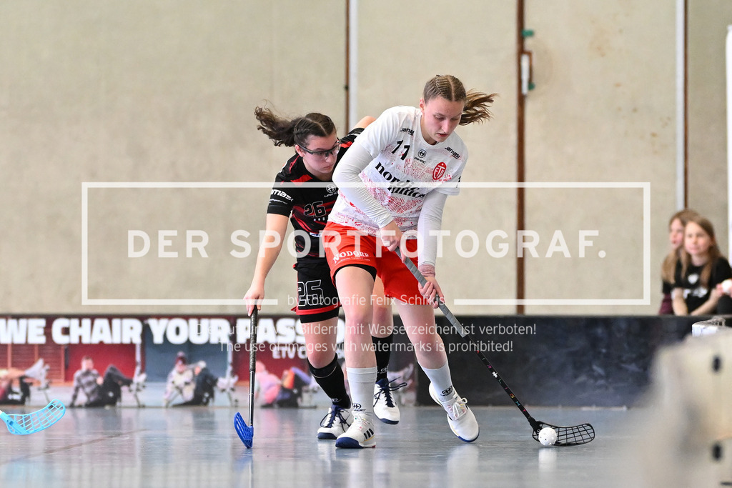 Floorball I Frauen I Saison 2023-2024 I 1. Frauen Floorball-Bundesliga I Playoffs 3. Spieltag I ETV Lady Piranhhas Hamburg - Dümptener Füchse I 48337 | Der Sportfotograf. - Realisiert mit Pictrs.com