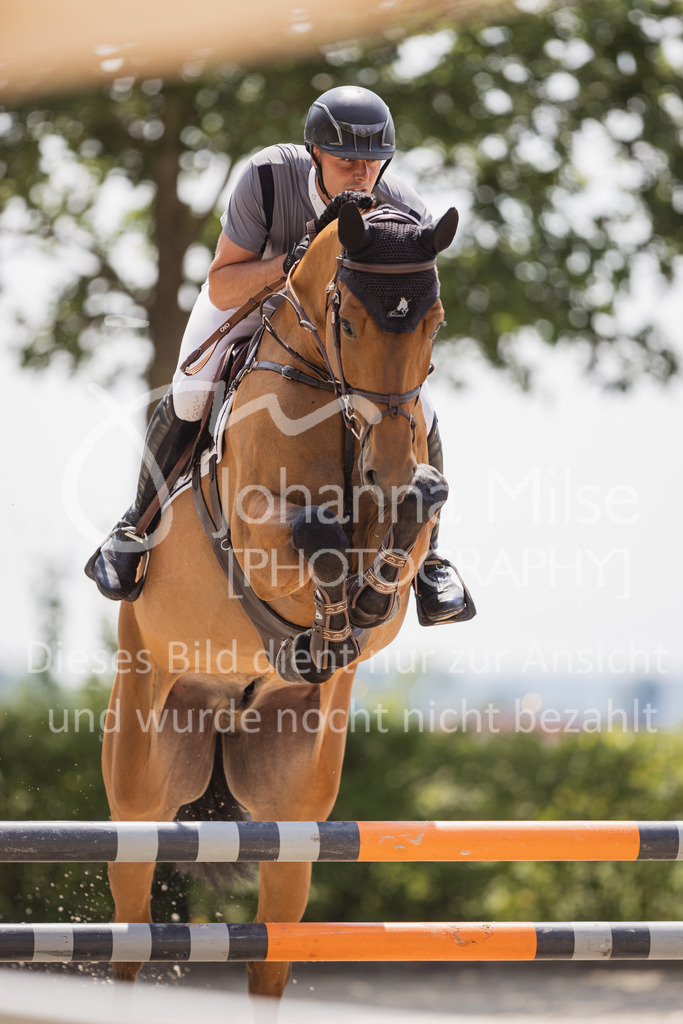 230616_Lemwerder_Springpf-L2-634 | Deine schönsten Turniermomente als professionelle Fotos! Entdecke hochwertige Pferdesport-Fotografie im Online-Shop. Jetzt Fotos finden & bestellen!