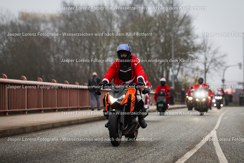 X-Mas Ride I Kiel I 2025 | Jasper Lorenz Fotografie - Realisiert mit Pictrs.com