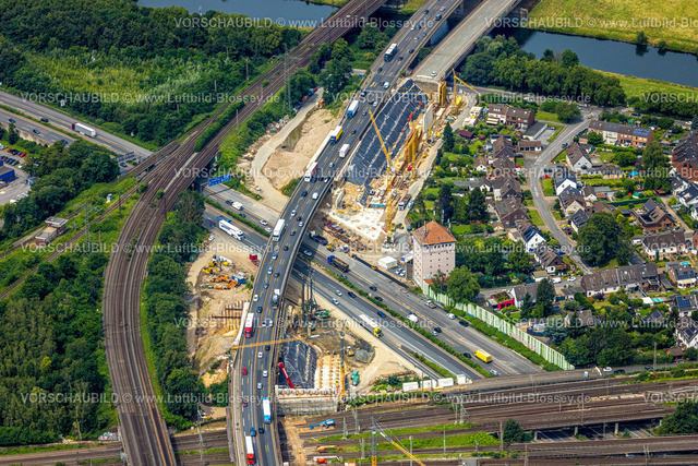 Duisburg240711106A3_A40_KreuzKaiserberg | Luftbild, Duisburg-Mitte, Großbaustelle am Autobahnkreuz Kaiserberg und Eisenbahnbrücken, Straßenverkehr Autobahn A3 und Autobahn A40, Fluss Ruhr, Bunker Werthacker historische Sehenswürdigkeit,  Duissern, Duisburg, Ruhrgebiet, Nordrhein-Westfalen, Deutschland
