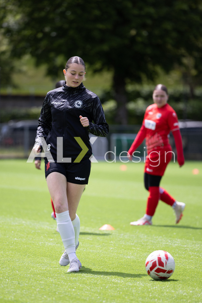 Fußball I Frauen I Saison 2025-2026 I Frauen 3. Liga | FVRZ Gruppe 2 | 18. Spieltag I Spielvereinigung Schaffhausen Damen 1 - Team Furttal Zürich I 17.05.2026 | Hochwertige Sportfotos kaufen & lizenzieren für Medien, Vereine, Agenturen & Sportler:innen. Entdecke professionelle Sportfotografie im Bildshop von Alexander Franzen. - Realisiert mit Pictrs.com