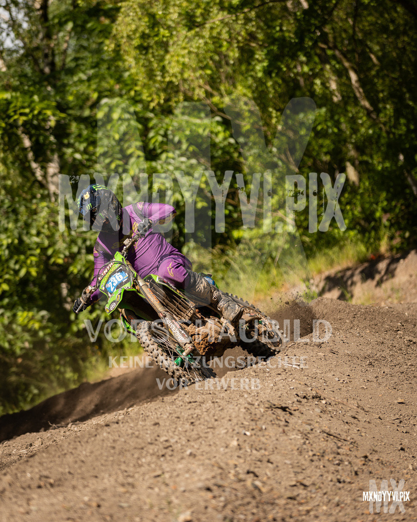 866A1048 | mxndyyvipix