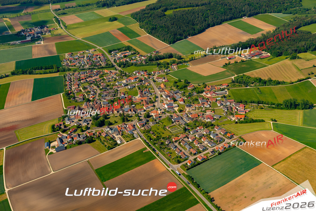 Das Luftbild zeigt : Amerbach Wemding - Die Luftaufnahme wurde 2024 vom UL-Flugzeug aus erstellt ( keine Drohne ) - Hochauflösende Luftaufnahme - Für grossformatige Ausdrucke geeignet. Die Geschenkidee !Mit Lizenz und Bildrechte bestellbar
