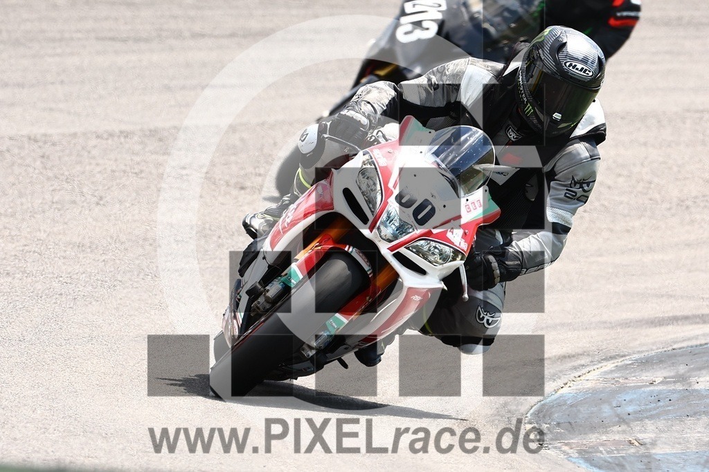 0060-20240624_01522 | Schöne Erinnerungen an spannende Momente - das festzuhalten ist unser Job. PIXELrace.de ist seit 2003 auf den Rennstrecken Europas unterwegs um die Action draußen beim Fahren und die wunderbare Stimmung imm Fahrerlager für euch einzufangen.