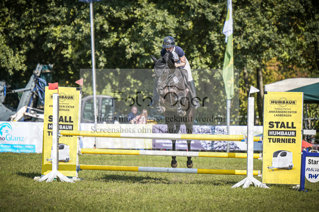DOS_1121 | Entdecke hochwertige Reitturnierfotos von Foto Oger. Professionell, emotional und authentisch – jetzt Lieblingsmomente im Shop bestellen.Deutschlandweite Turnierfotografie. - Realisiert mit Pictrs.com