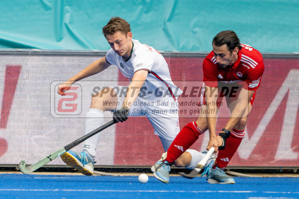 Final4_20250601-1536-Z09_4772 | Krefeld, Deutschland, 01.06.2025:  Feldhockey Final4 2025 – „Deutsche Feldhockey-Meisterschaften 2025“ Crefelder HTC - Rot-Weiss Köln (Finale Herren) im Gerd-Wellen-Hockeyanlage am 01.06.2025 in Krefeld, Deutschland. (Foto von Kramhöller/Fehrmann/Kaste)Krefeld, Germany, 01.06.2025: Feldhockey Final4 2025 – „Deutsche Feldhockey-Meisterschaften 2025“ Harvestehuder HTC - Düsseldorfer HC (Finale Damen) in Gerd-Wellen-Hockeyanlage at 01.06.2025 in Krefeld, Deutschland. (Foto from Kramhöller/Fehrmann/Kaste)
