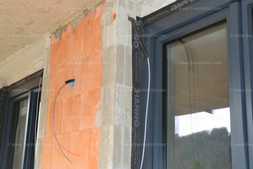 bib-lg17-elektroinstallation-0208 | Nach LV-Leistungsgruppen sortierte Detailfotos über den Bau eines Hauses. Alle Hausbau-Bilder direkt vom Urheber und Autor der Website Haus-Selber-Bauen.com