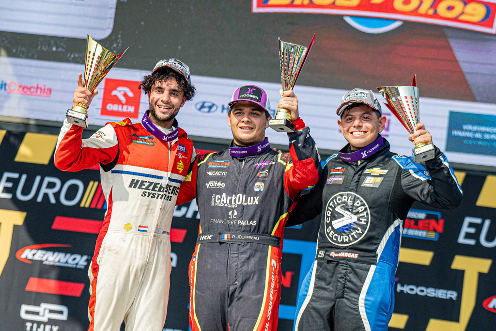 _DSC6998 | Exklusive Motorsport-Fotografie aus Leipzig von TXO Media – für Rennfahrer, Teams & Sponsoren. Sausemuth liefert starke Bilder, die Emotion zeigen. Jetzt buchen & glänzen! - Realisiert mit Pictrs.com