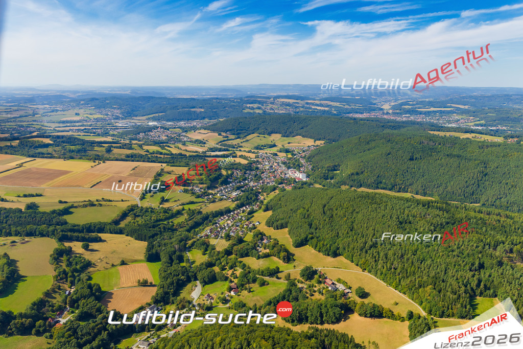 Luftaufnahme von  Weißenbrunn - Die Luftaufnahme wurde 2025 vom UL-Flugzeug heraus erstellt ( keine Drohne ) - Hochauflösende Luftaufnahme - für professionelle Ausdrucke geeignet. Die Geschenkidee !Mit Lizenz und Bildrechte bestellbar