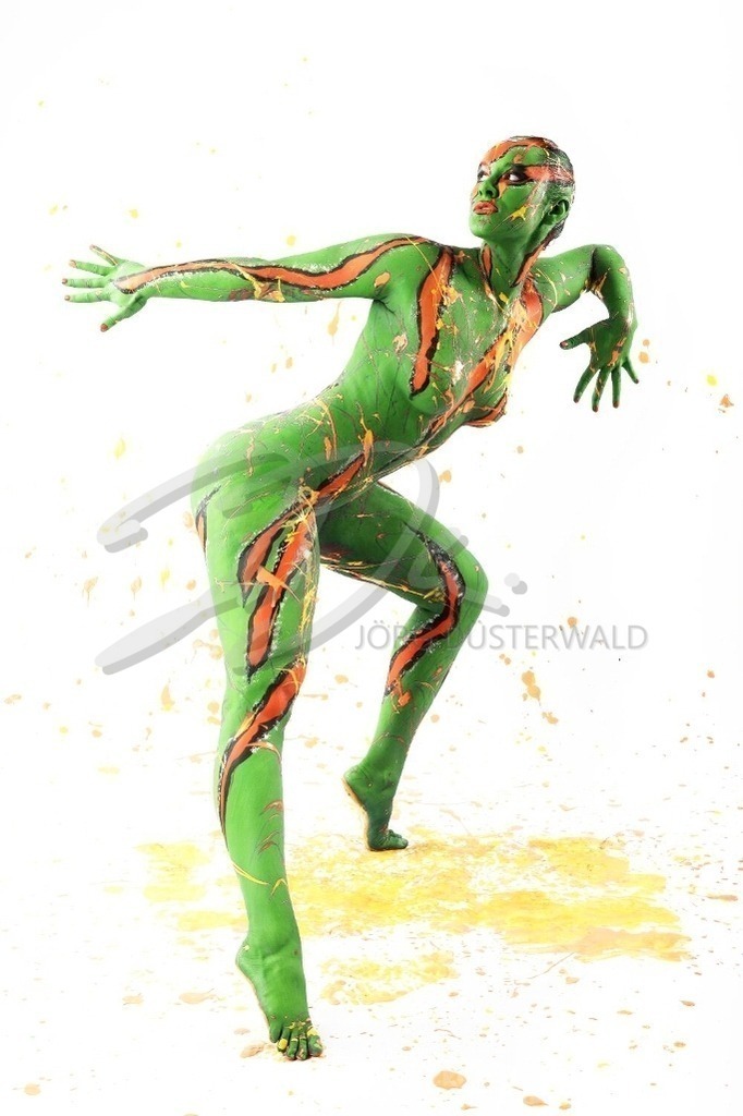 BodyArt-ORANGEYELLOWBLUE_3273b | #001 | Modell: Milena | Foto: Alexander Große-Strangmann  - Realisiert mit Pictrs.com