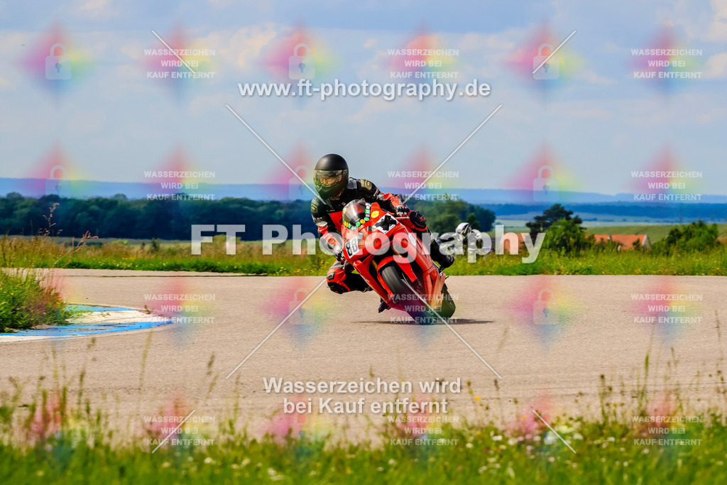MotoTeam-0910 | Hier findet Ihr Bilder von Touristenfahrten auf der Nürburgring Nordschleife oder von anderen Veranstaltungen die ich besucht habe. Viel Spass beim Durch Schauen 