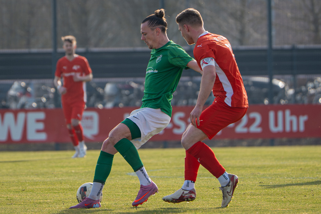 Fußball I Herren I Saison 2025-2026 I Bezirksliga Weser-Ems 4 I 22. Spieltag I Vfl Oythe  - SV Bethen I 6960 | jns.sportfotos - Realisiert mit Pictrs.com