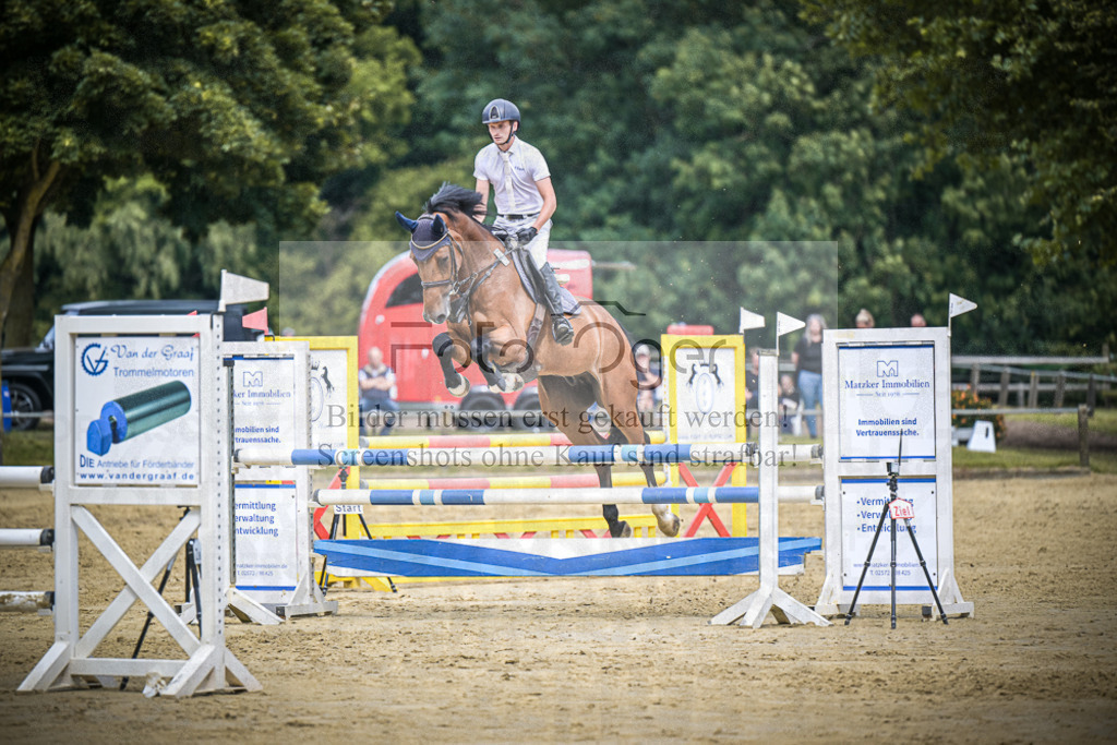 DOS_6746 | Entdecke hochwertige Reitturnierfotos von Foto Oger. Professionell, emotional und authentisch – jetzt Lieblingsmomente im Shop bestellen.Deutschlandweite Turnierfotografie. - Realisiert mit Pictrs.com