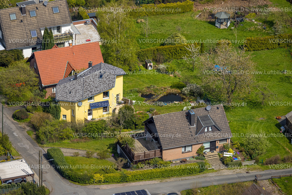 Witten230402246 | Luftbild, Wohnhaus Eichholzstraße, geschwungenes Dach, Rüdinghausen, Witten, Ruhrgebiet, Nordrhein-Westfalen, Deutschland