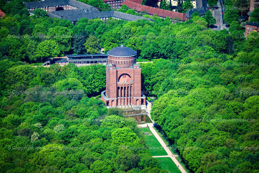 Hamburg_Stadtpark_Planetarium_ELS_2608010525 | HAMBURG 01.05.2025 Parkanlage Stadtpark Gebäude Turm vom Planetarium in Hamburg, Deutschland. Weiterführende Informationen bei: Planetarium Hamburg,  hamburg.de GmbH & Co. KG. // Park area city park building tower of the planetarium in Hamburg, Germany. Further information at: Planetarium Hamburg,  hamburg.de GmbH & Co. KG. Foto: Martin Elsen