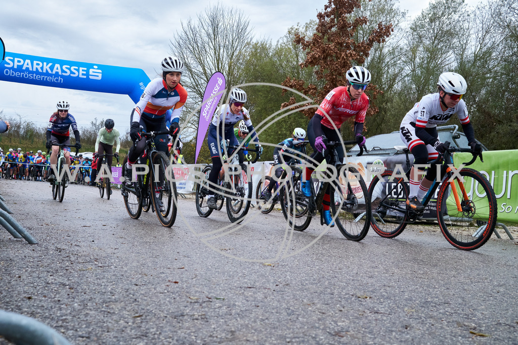 ..... | AUSTRIA, 24.11.24, 3.Radquerfeldein GP um das Sportzentrum Gunskirchen Image shows: Photo: Wapics / Michael Ring