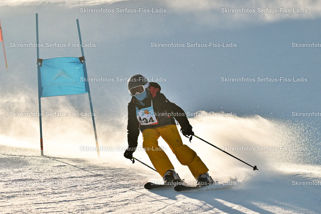 SRF_25.12.2025_0359 | Skirennfotos,Serfaus,Fiss,Ladis,Kinderskirennen,Winter,Tirol,Oberland,skirace,SFL,feelfree,weil wir's genießen,ski,Ski,skifahren,Sonnenplateau, - Realisiert mit Pictrs.com