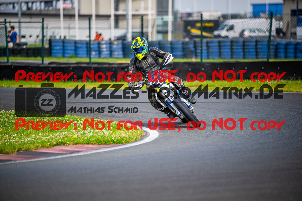 MaZZes_FotoMatrix_240621_6021986_0004 | GRUEN