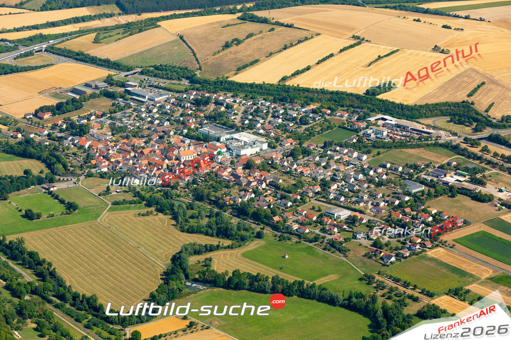 Das Luftbild zeigt : Distelhausen Tauberbischofsheim - Die Luftaufnahme wurde 2023 vom UL-Flugzeug aus erstellt ( keine Drohne ) - Hochauflösende Luftaufnahme - Für grossformatige Ausdrucke geeignet. Die Geschenkidee !Mit Lizenz und Bildrechte bestellbar