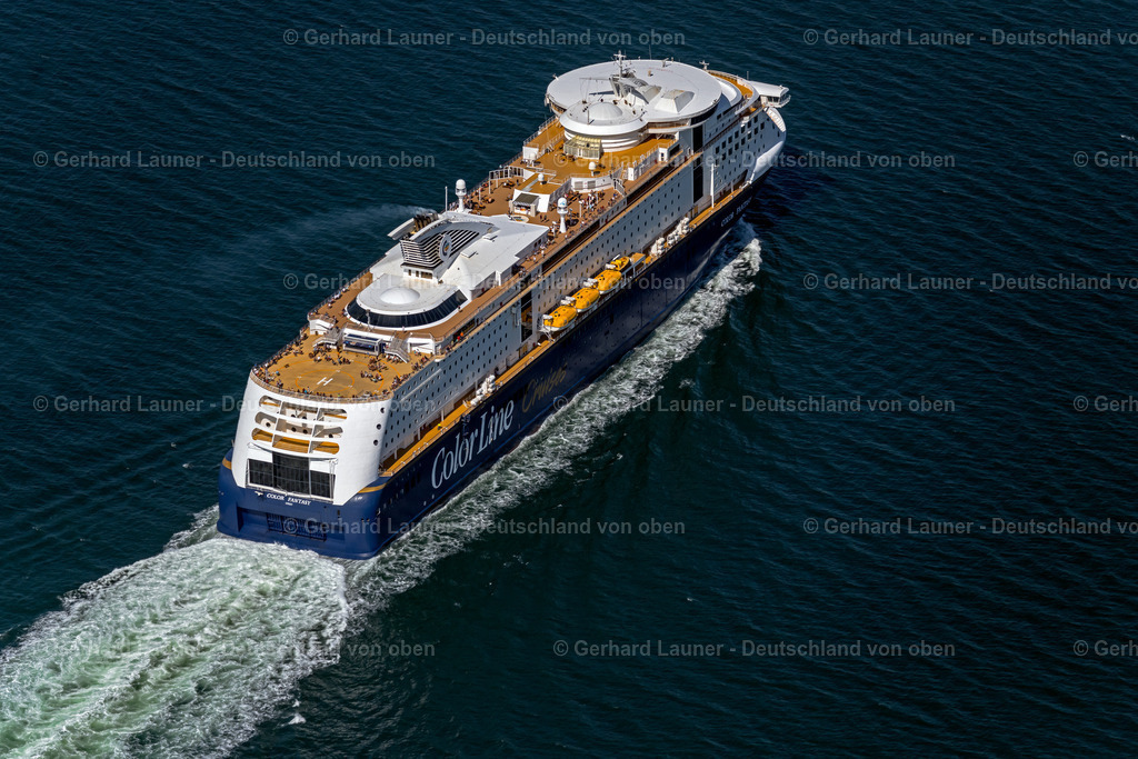 4037920 | STRANDE 07.08.2020 Kreuzfahrt- Passagier- und Fahrgast- Schiff " Color Fantasy " in Fahrt auf der Ostsee in Strande im Bundesland Schleswig-Holstein, Deutschland. Weiterführende Informationen bei: Color Line GmbH. // Cruise and passenger ship " Color Fantasy " operating on the baltic sea in Strande in the state Schleswig-Holstein, Germany. Further information at: Color Line GmbH. Foto: Gerhard Launer